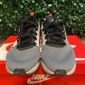 Size 8 - Nike Dualtone Racer Pale Grey Solar Red 2017